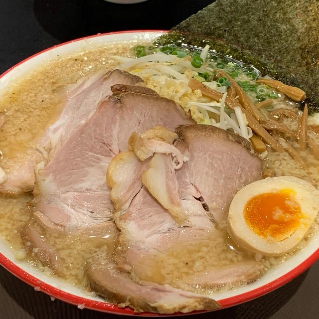 麻婆たまる屋でちゃーしゅー麺食べました。