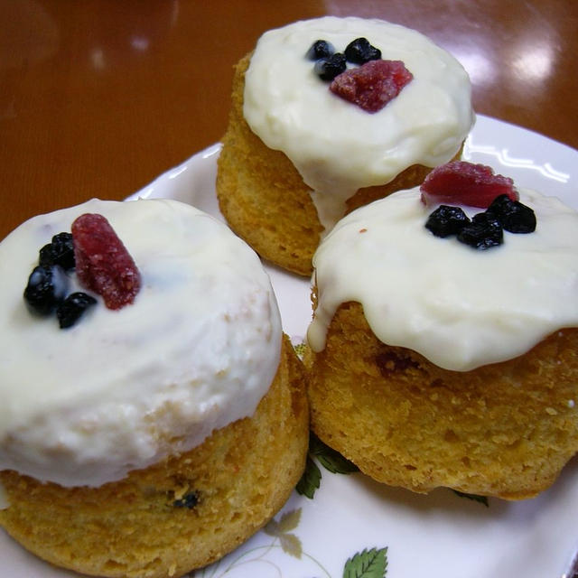 【お菓子レシピ】ホワイトチョコとドライベリーのケーキ