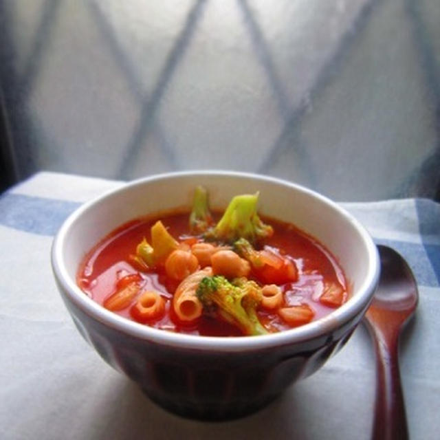32種の野菜+ひよこ豆のミネストローネ