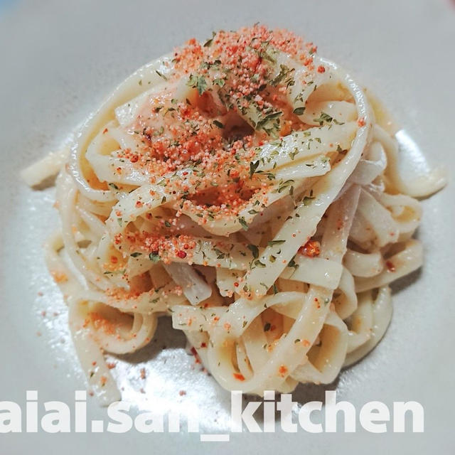 明太子のようなめんたい粉でパスタのようなうどん