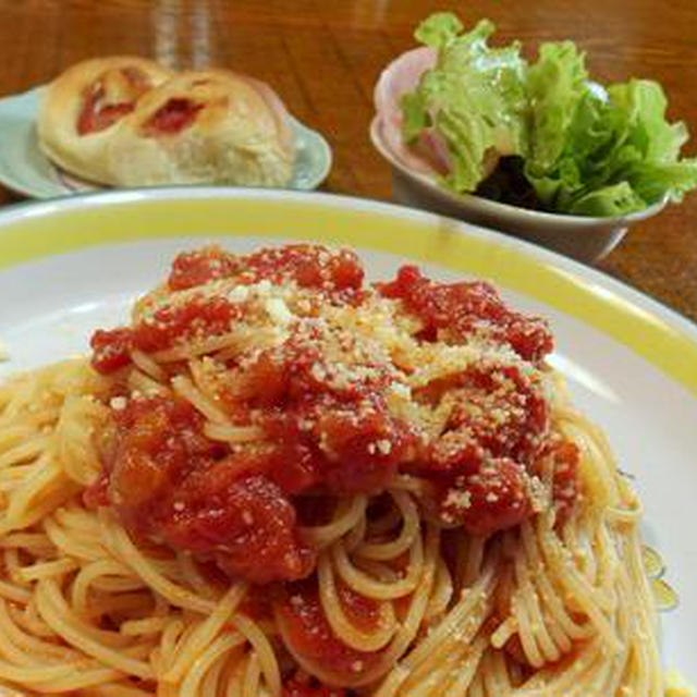 ロールキャベツの残りソースでパスタ