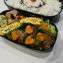 お弁当（ピーマンの肉詰め焼き）
