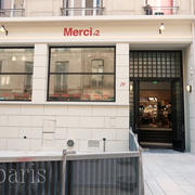 セールしていたパレ・ロワイヤル裏のメルシー2号店