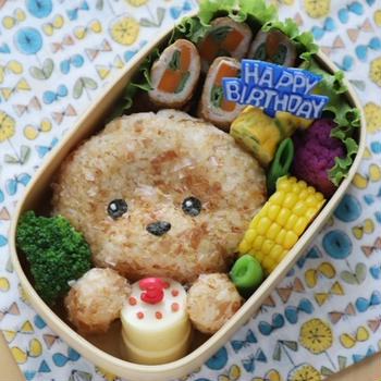 こむたん３歳のお誕生日弁当とワンコ用ケーキレシピ【高速動画あり】