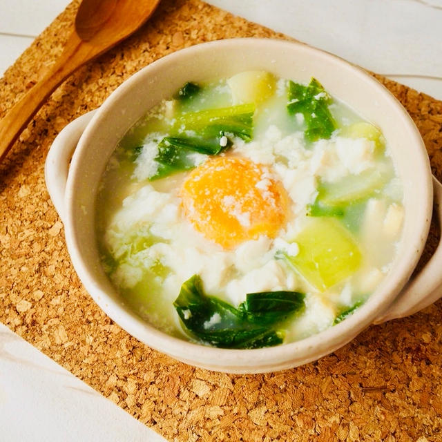 豆腐と青梗菜の半熟たまごスープ
