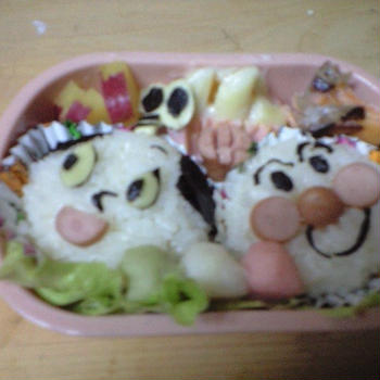 アンパンマンとぜんまいざむらいのコラボ弁当