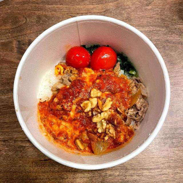 ここまでハマった牛丼はなかった…！リピ決定「スパイシートマチ牛丼」