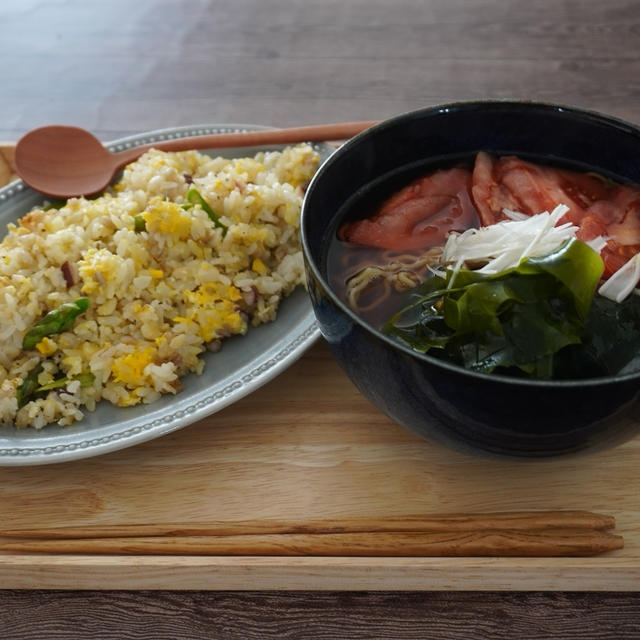 日高をイメージした定食！わかめとトマトの日高昆布ラーメンとたことアスパラの炒飯