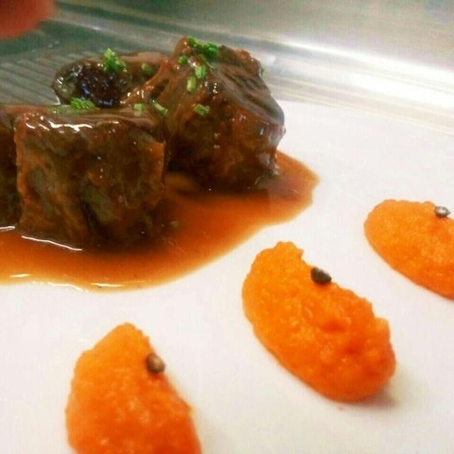 南仏郷土料理!長時間煮込み｡硬い肉を美味しく食べる昔の人の知恵[牛肉のドーブ]