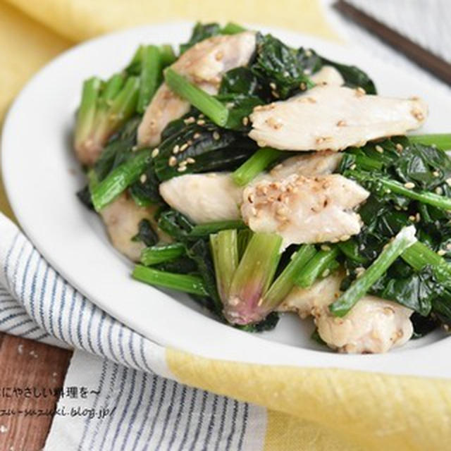 白だしで味が簡単に決まる♪【鶏むね肉とほうれん草の白だし炒め】