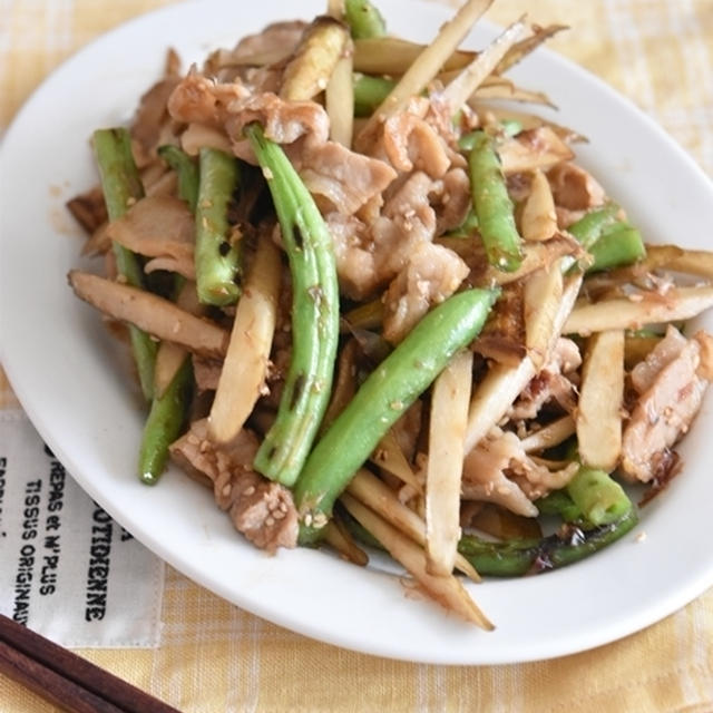 最強の組み合わせでご飯おかわり～。豚ごぼうといんげんの甘辛生姜炒め
