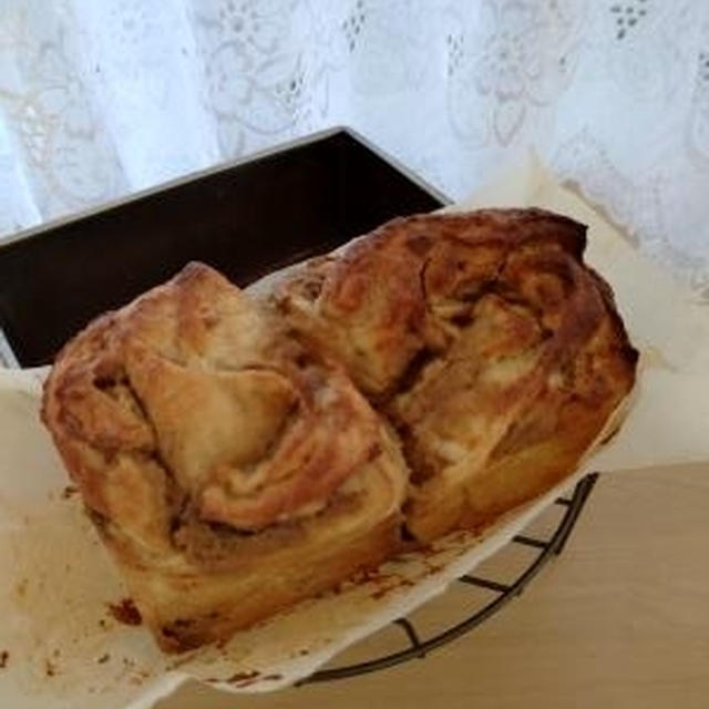 ”カフェオレの折り込み食パン”🧡