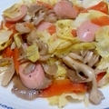 簡単☆安うま魚肉ソーセージと野菜の炒め物　/　大雪で大活躍の父の除雪車