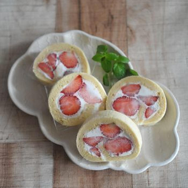 イチゴのロールケーキ