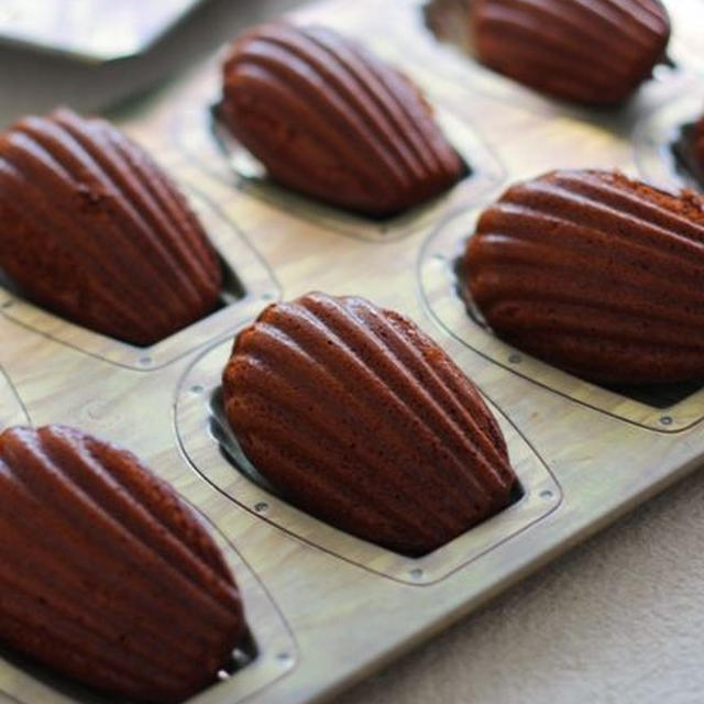 濃いチョコレートマドレーヌ By あいりおーさん レシピブログ 料理ブログのレシピ満載