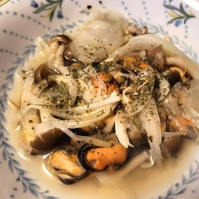 ムール貝のワイン蒸し　冷凍ムール貝でお手軽に