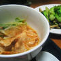 豚キムチ鍋と青梗菜と鶏皮の炒め物