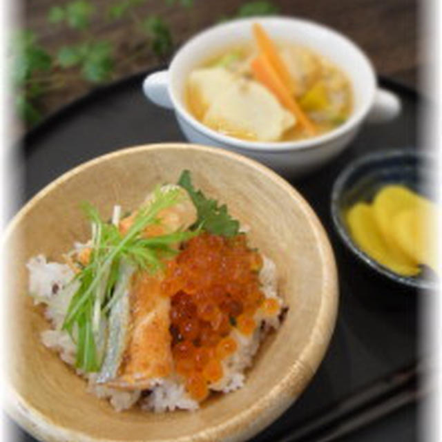 昼カフェ風☆焼き鮭の親子丼定食