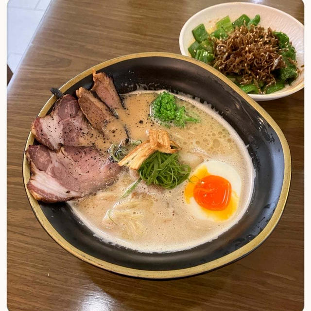 トリュフ香る濃厚鶏白湯ラーメン☆