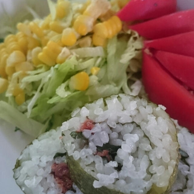 朝食✨梅しそ海苔巻きセット