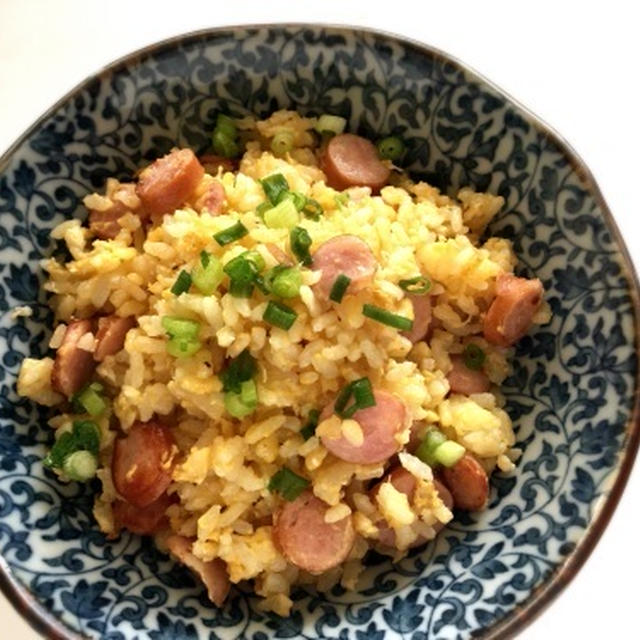 『シンプル卵のパラパラ焼き飯』