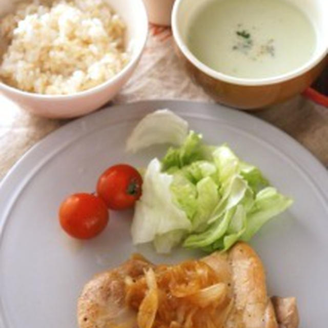【連載中】レシピブログ「チキンソテー 玉ねぎのソース定食」