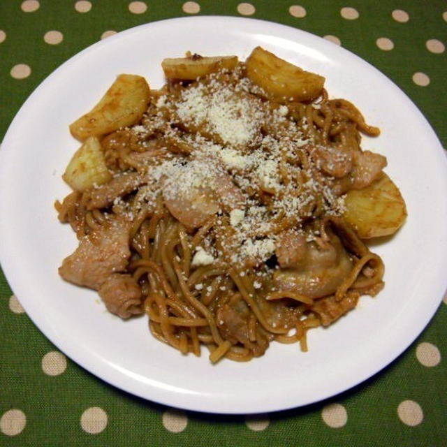 ジャガイモと豚肉のカレー焼きそば