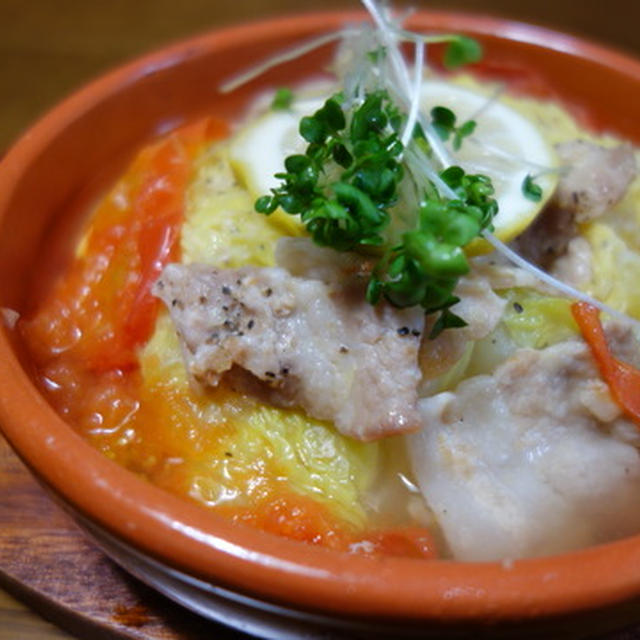 蒸すひと手間でワンランク上の味に。白菜で温まる