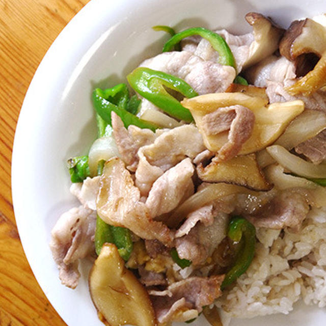 豚肉と野菜のポン酢炒め、トマトとズッキーニのピリ辛サラダ