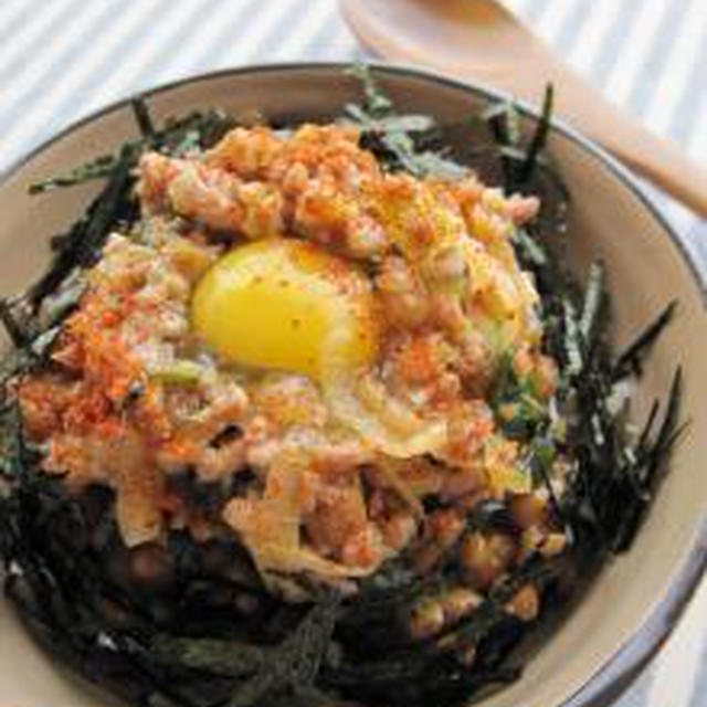 ぶたねぎオイスターな、ネバネバ納豆丼。