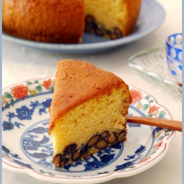 黒豆入りカステラ風ケーキ