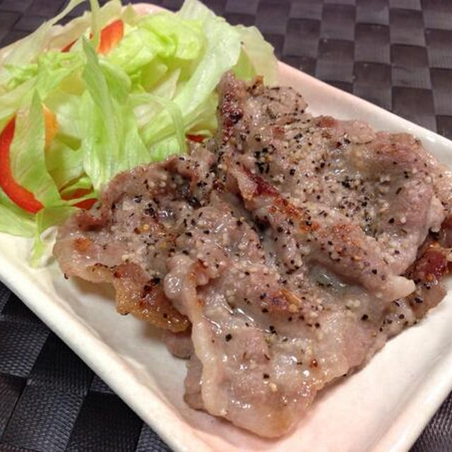 シンプルだから美味しい！豚の黒胡椒焼き
