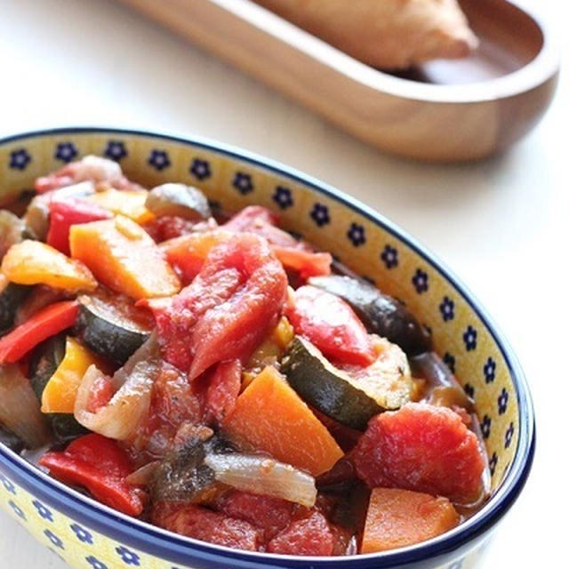 コストコ　オーガニックトマト缶でラタトィユ