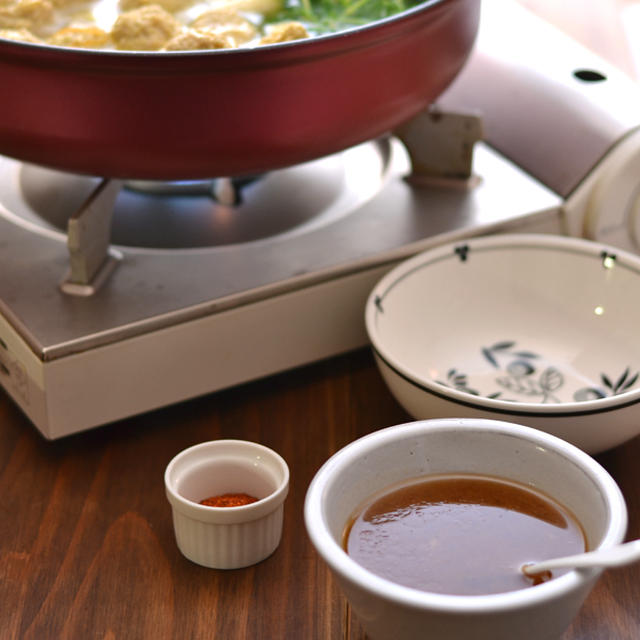 エスニック風味レモン塩だれで鶏つくね鍋。*かどや製油　と、公式動画スタート☆