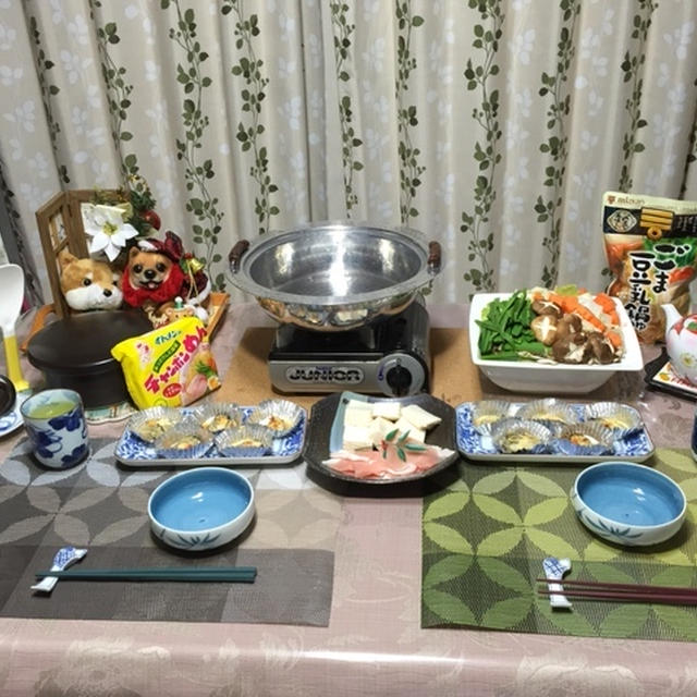 ごま豆乳鍋と牡蠣のマヨネーズ焼き