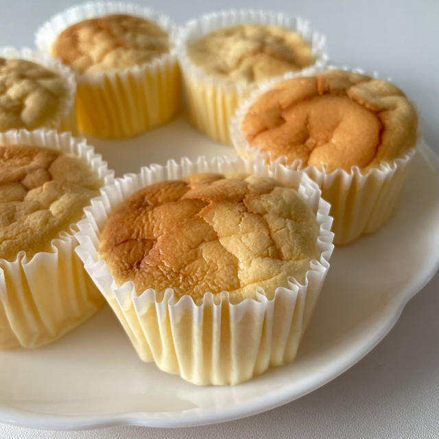 ミニスフレチーズケーキ、マドレーヌ、クッキー
