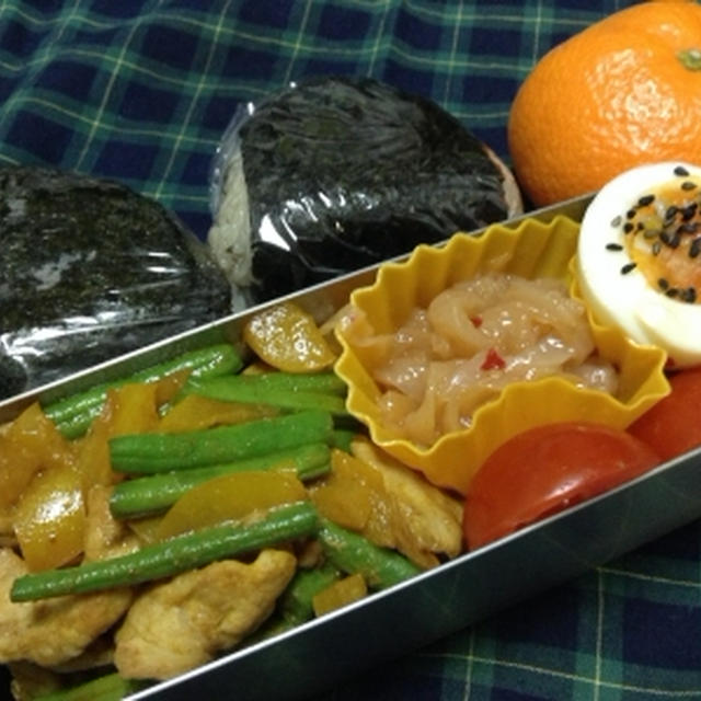 ピリリと、しらすと大葉のわさびおにぎり弁当！