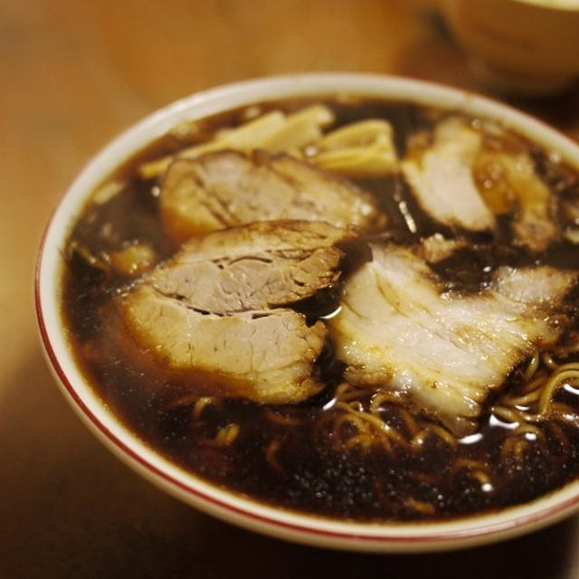 「梅乃家」の竹岡式ラーメン