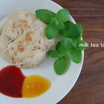 夏の前の果物には傘をひろげて