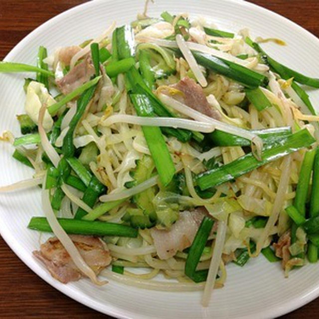 昼ご飯に「沖縄風焼きそば」