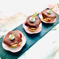 パンケーキとスライスチョコでミニケーキ♪