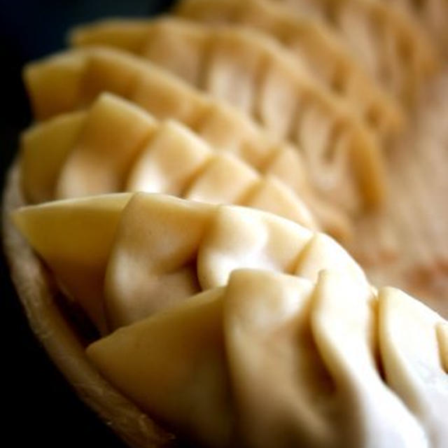 Potstickers with Gochujang Sauce餃子とコチュジャンたれ