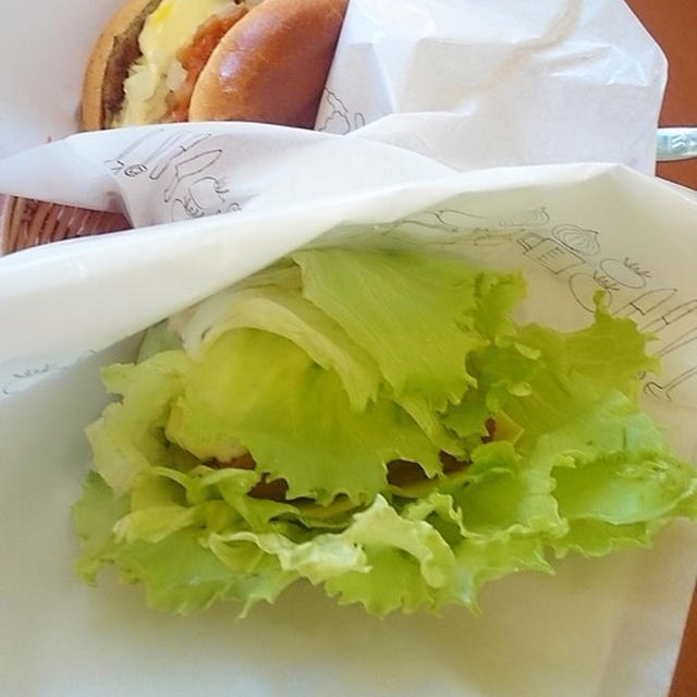 「モスバーガーの菜摘（なつみ）」が期間限定で発売されていた！【那覇金城店】