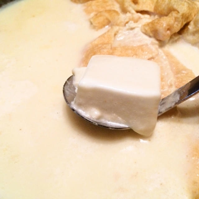 トロトロ豆腐が最高にうまい。簡単にできる「豆乳湯豆腐」