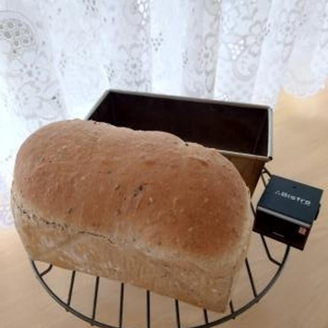 ごまごまミニ食パン🎵