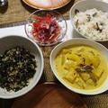 スリランカ料理3品の冬瓜カレー、空芯菜のテルダーラ、紫玉ねぎのサンボール