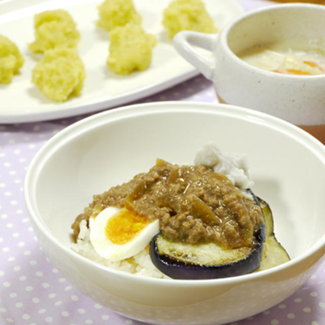 たまり漬けミートソース丼。里芋マッシュ・さつまいもマッシュ。の晩ご飯。