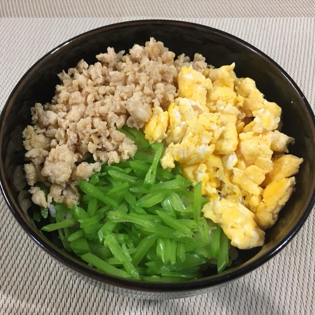 三色丼♪ カニ酢♪