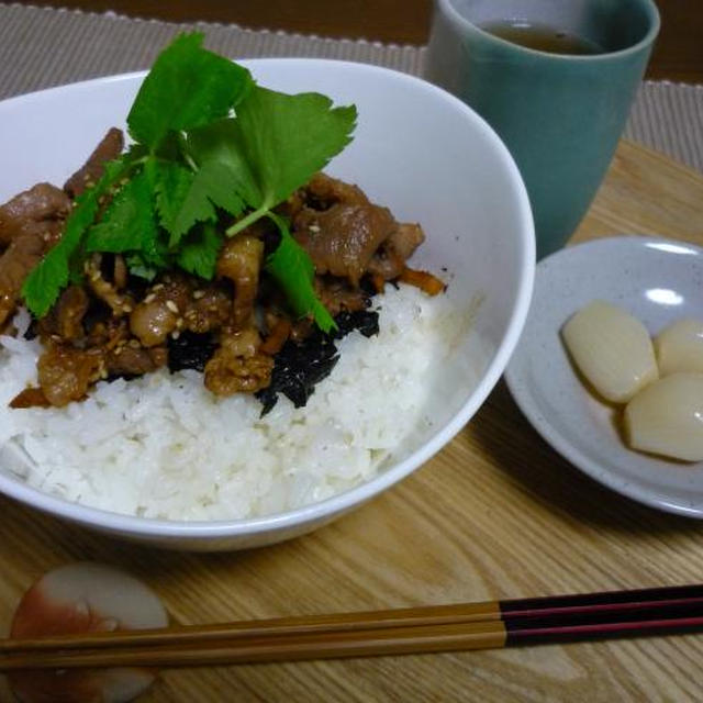 豚しょうが丼とりんごのデザート♪