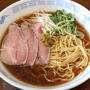 レアチャーシュー乗っけて今風のラーメン？